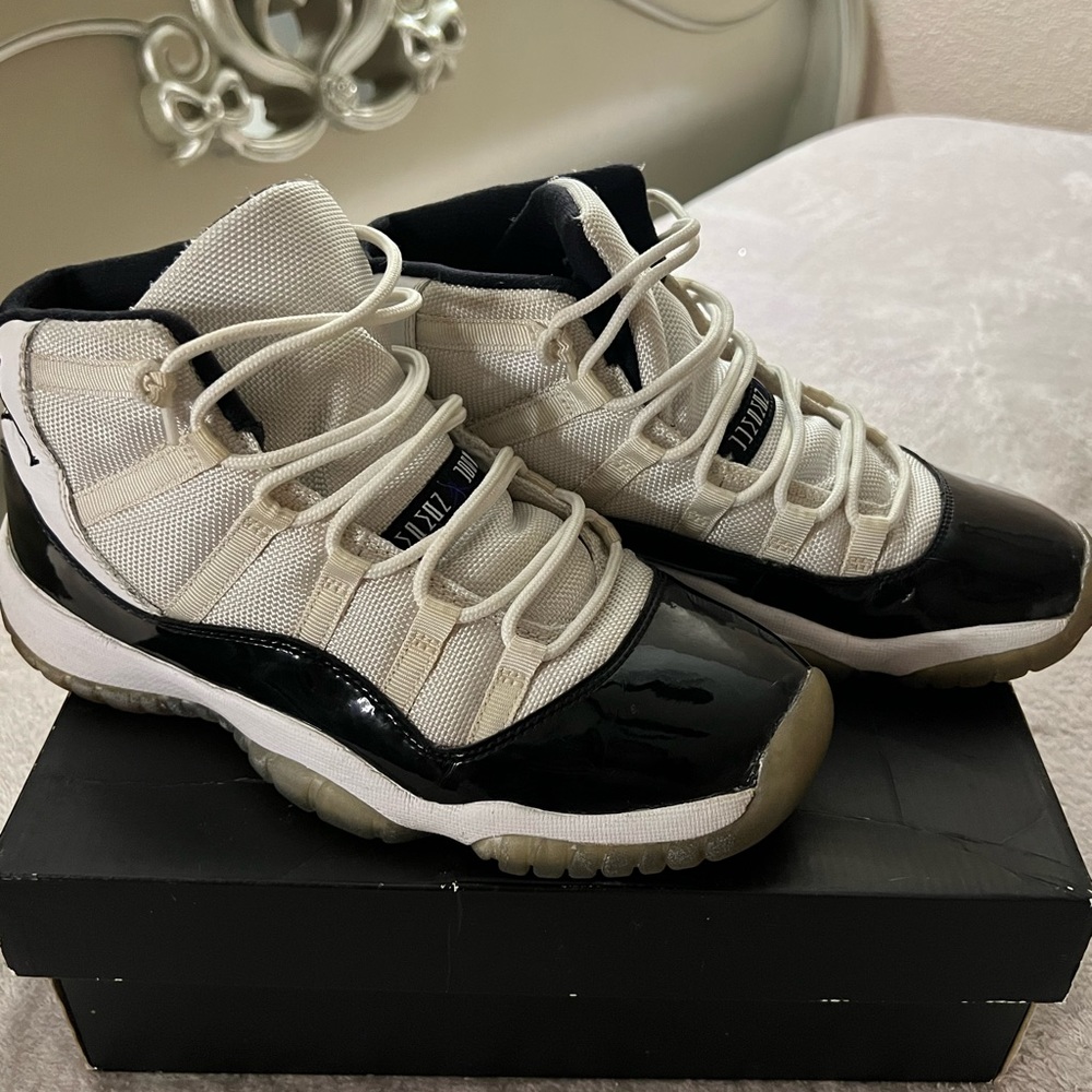 Air Jordan 11 Retro GS ‘Concord 2011